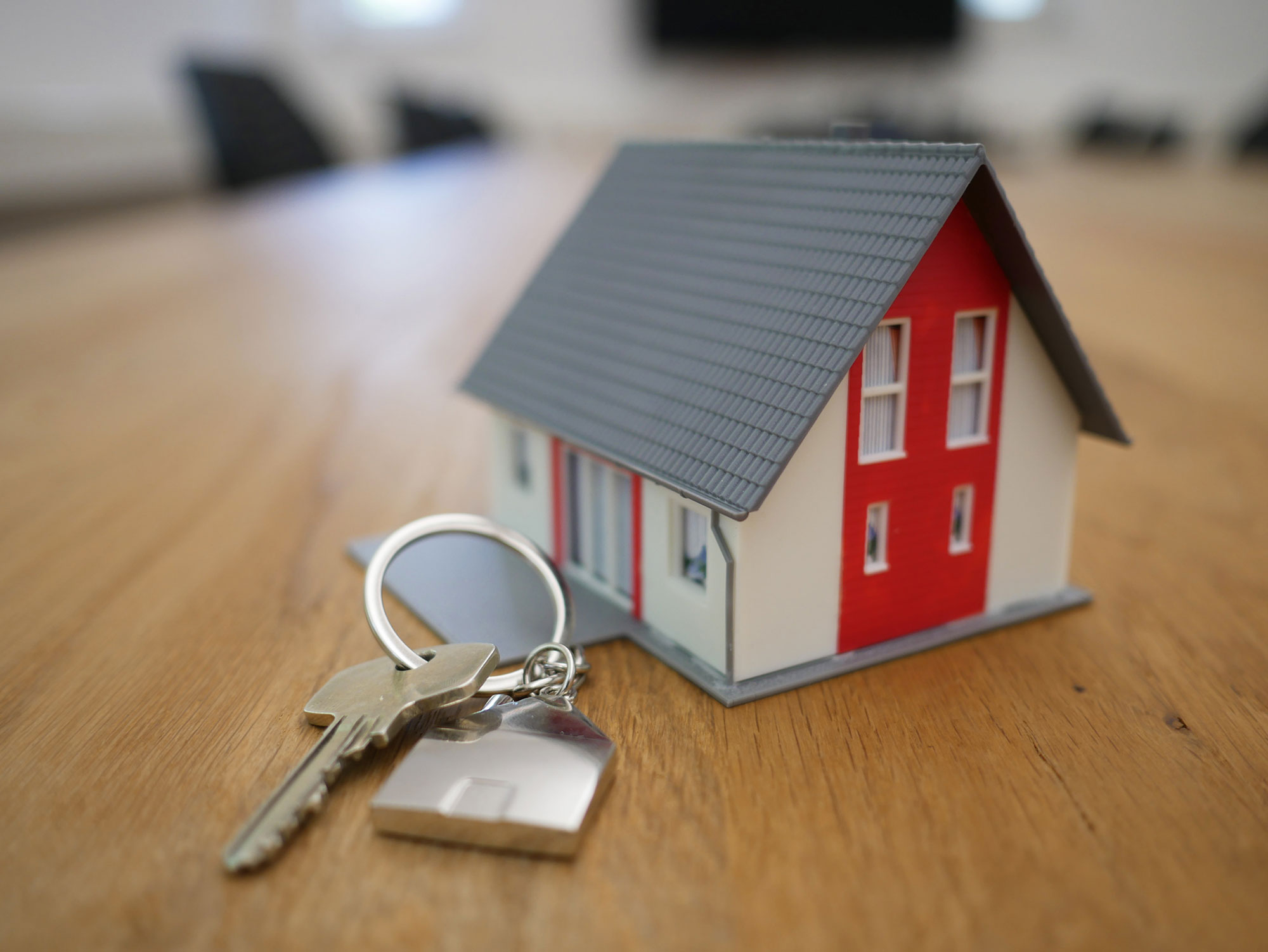 10 Essential Steps in Buying a Home